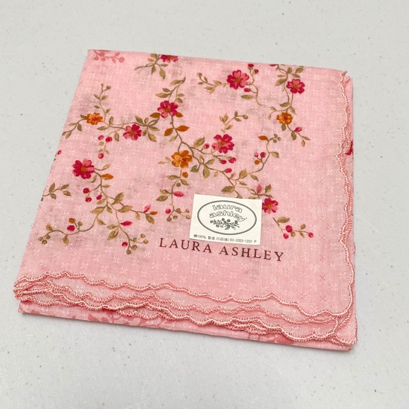 Laura Ashley Handkerchief Scarf NWT Excellent Condition 100% Cotton - Picture 1 of 9
